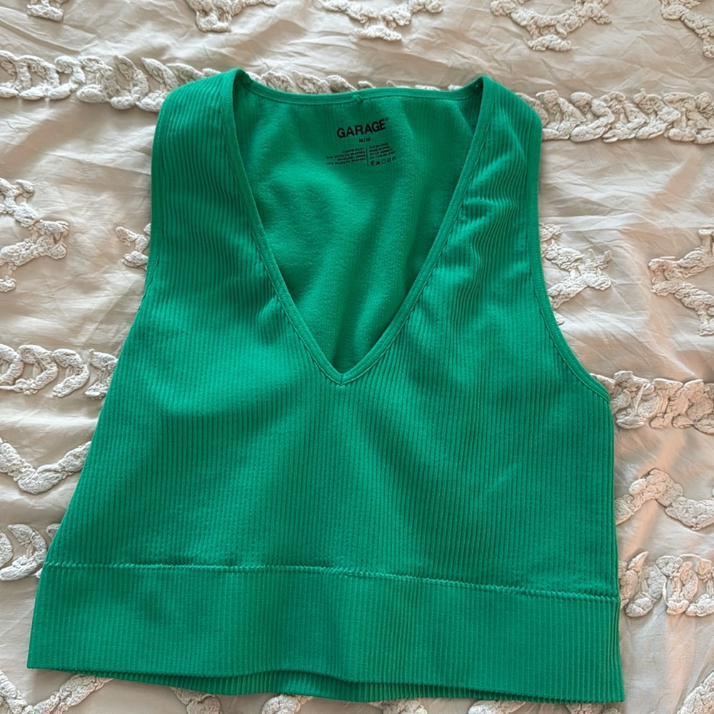 garage green tank